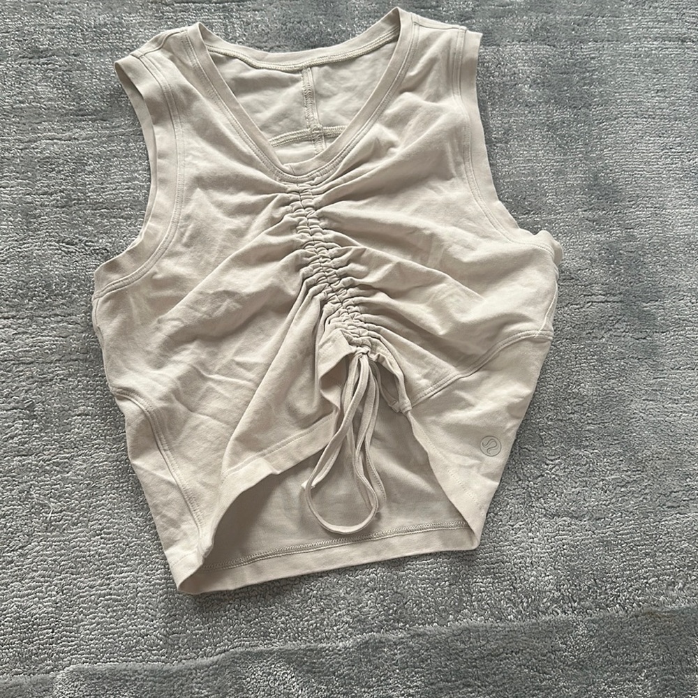 Lululemon - Crop Top